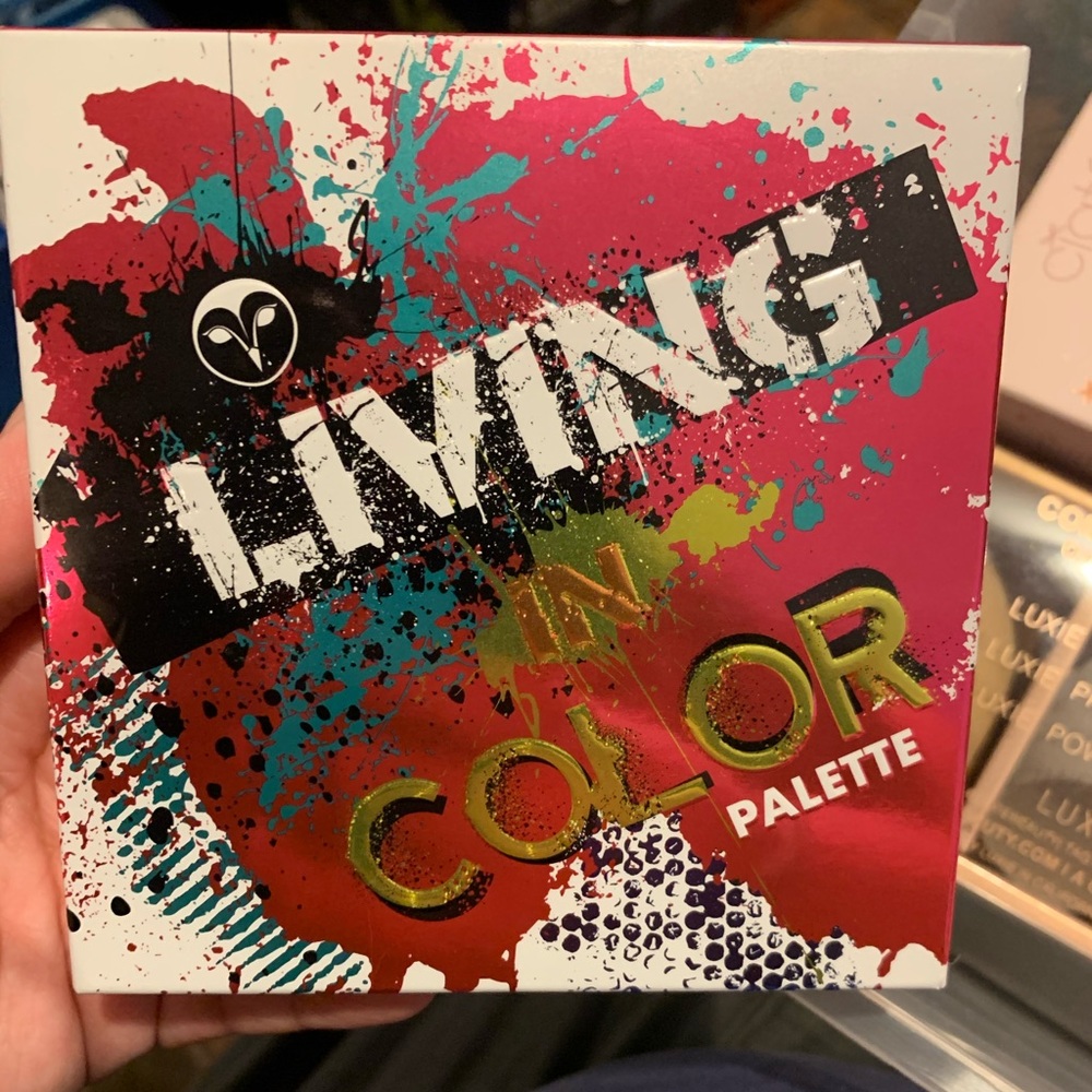 Living in color palette